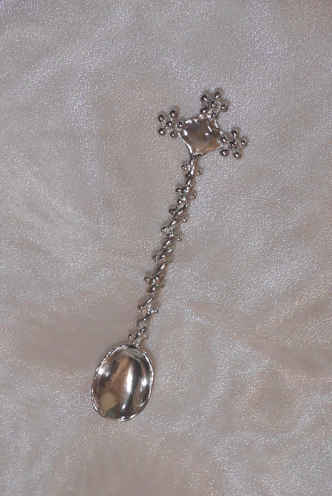 Orchid drop teaspoon