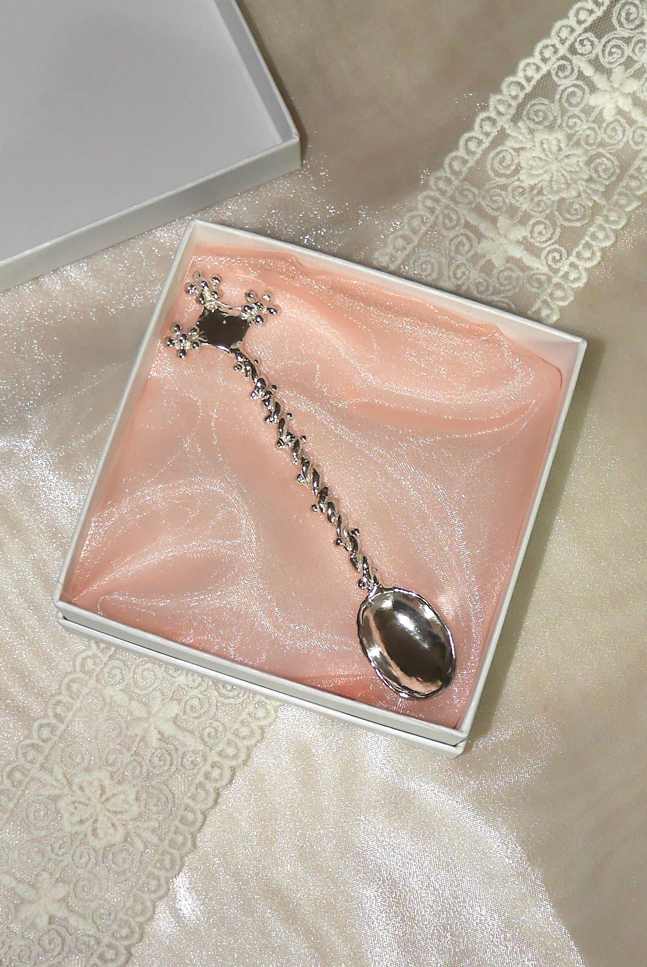 Orchid drop teaspoon